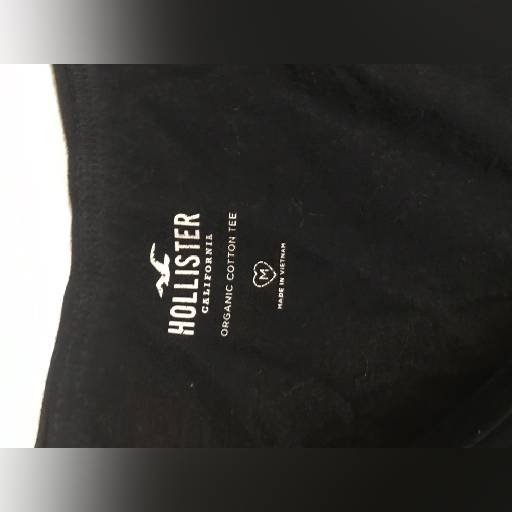 Black v neck Hollister shirt - Picture 3 of 3
